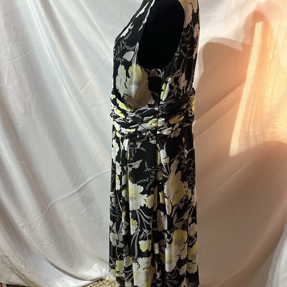 BOGO STUDIO 1 Black/Yellow/Gray Floral V-Neck Dress Size 14 NWOT - Picture 5 of 12